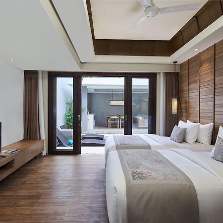 Cross Bali Breakers Jimbaran Exterior foto