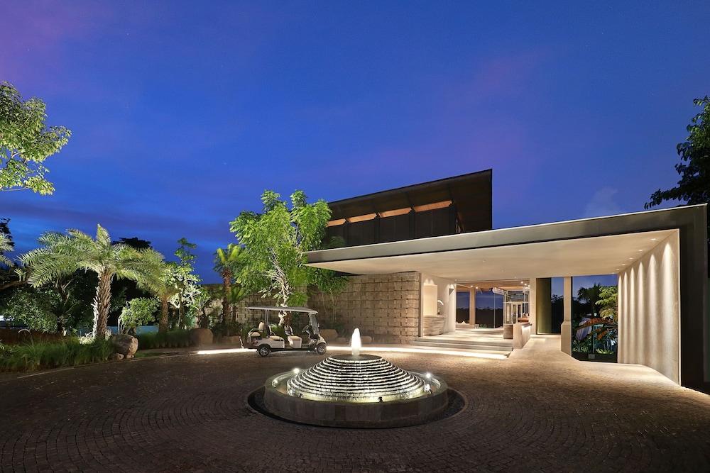 Cross Bali Breakers Jimbaran Exterior foto