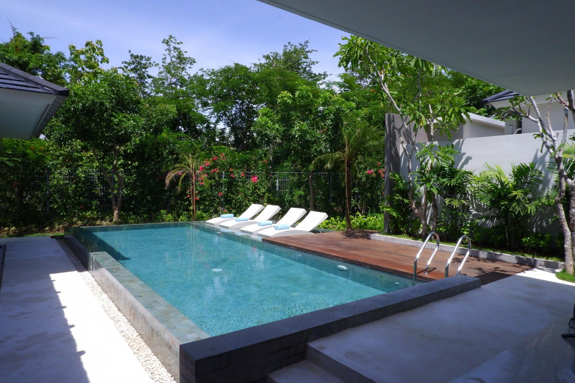 Cross Bali Breakers Jimbaran Exterior foto